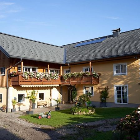 Schmiedbauergut Elixhausen, Mitten In Der Natur Exterior photo